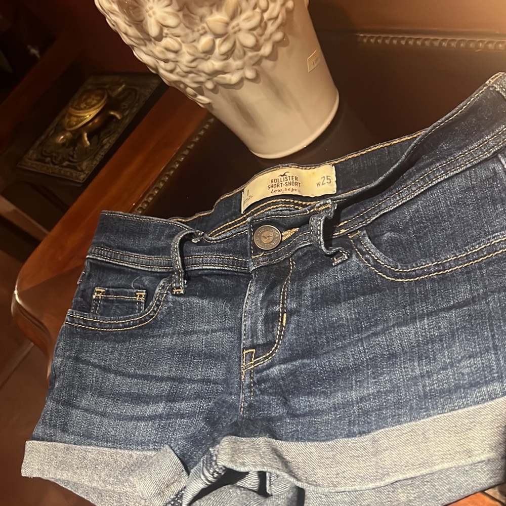 Hollister Short-Short Low Rise Size 1 / 25 - Picture 4 of 7